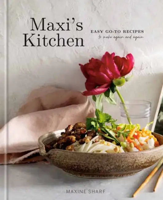 Buy Maxi's Kitchen (English, Maxine Sharf) — BookShops.in