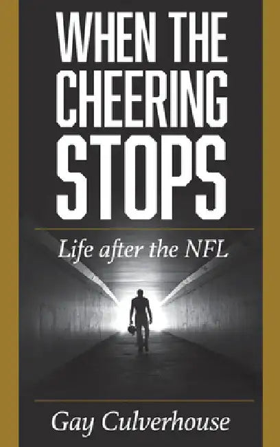 Buy When the Cheering Stops (English, Gay Culverhouse) — BookShops.in